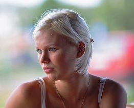 letònia. 0 riga. noia dona ètnia dels paÍSOS BÀLTICS-_July_2006