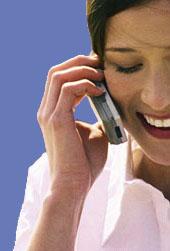 noia al telèfon dona