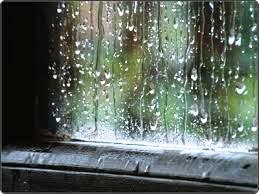 pluja darrere la finestra foto bonica