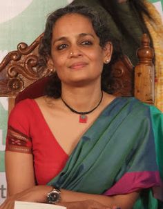 arundhati roy escriptora